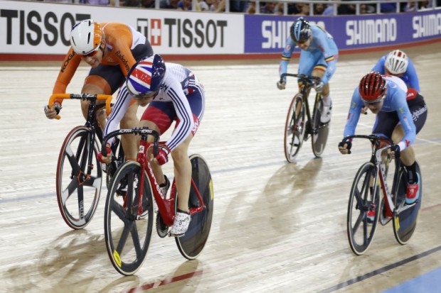 London - Great Brittain - wielrennen - cycling - radsport - cyclisme -Women's Scratch - Kirsten Wild - Laura Trott  pictured during Worldchampionships Track 2016 in London (GBR) - photo Davy Rietbergen/Cor Vos © 2016